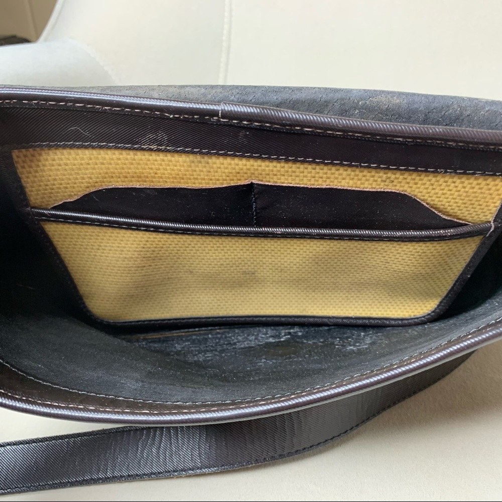 Vintage Dooney & Bourke Brown Croco Crossbody &Fob - Picture 7 of 8